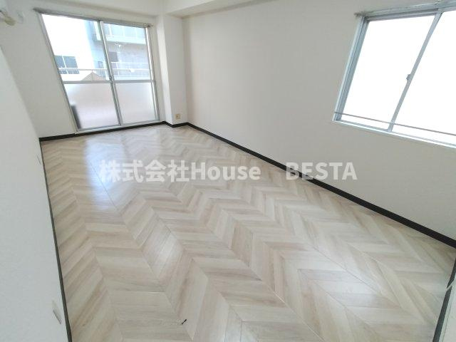 ヒルズコート海岸通の居間・リビング