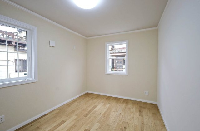 入間郡三芳町大字北永井の新築一戸建の洋室|1階6.75帖の洋室です。全居室6帖以上＆クローゼット付きでプライベートな時間もゆったりとくつろげます。