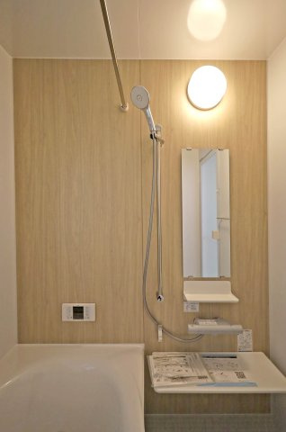 入間郡三芳町大字北永井の新築一戸建の浴室|1坪サイズの浴室、ゆったりとした浴槽は手足を伸ばしてリラックスできます。