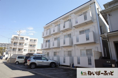 【外観】 | 神明マンション | 大通りから１本入った閑静な住宅地に『神明マンション』