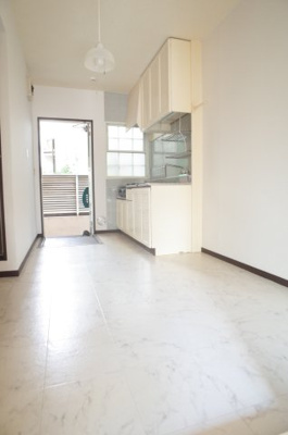 【内装】 | 神明マンション | ダイニングスペースも広々と。