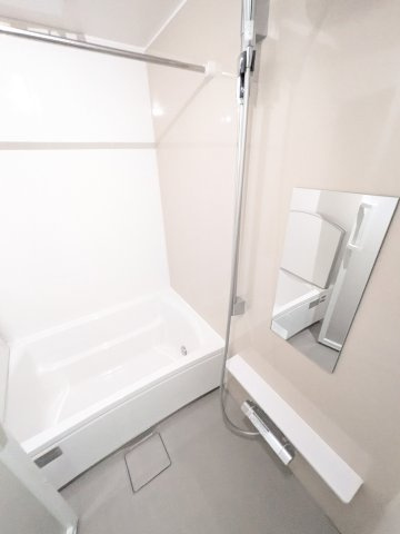 ルミアージュ登戸の浴室