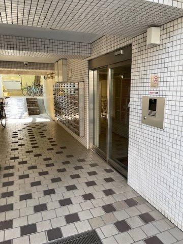 ライオンズマンション白山駅前のエントランス