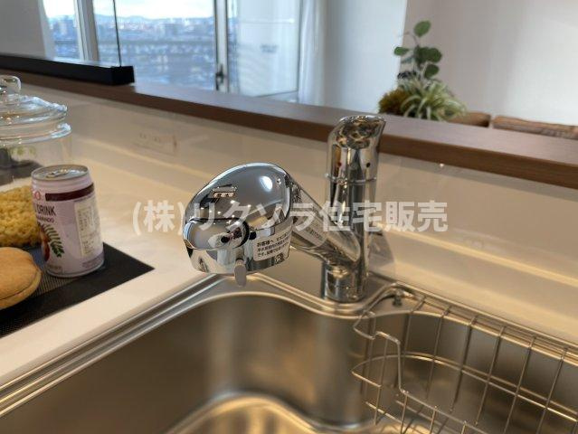 インテリジェントシティの設備|浄水器付き水栓
■物件内覧・資金計画相談・住宅ローン相談、リフォーム相談、お問合せ受付中■
※当日・翌日のご内覧、ご相談はお電話でのお問合せがスムーズです！