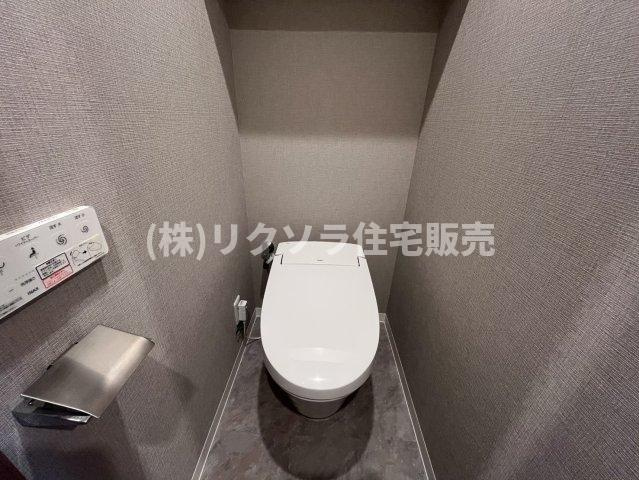 インテリジェントシティのトイレ|温水洗浄便座付き
■物件内覧・資金計画相談・住宅ローン相談、リフォーム相談、お問合せ受付中■
※当日・翌日のご内覧、ご相談はお電話でのお問合せがスムーズです！