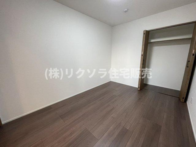 インテリジェントシティの子供部屋|洋室5.5帖
■物件内覧・資金計画相談・住宅ローン相談、リフォーム相談、お問合せ受付中■
※当日・翌日のご内覧、ご相談はお電話でのお問合せがスムーズです！