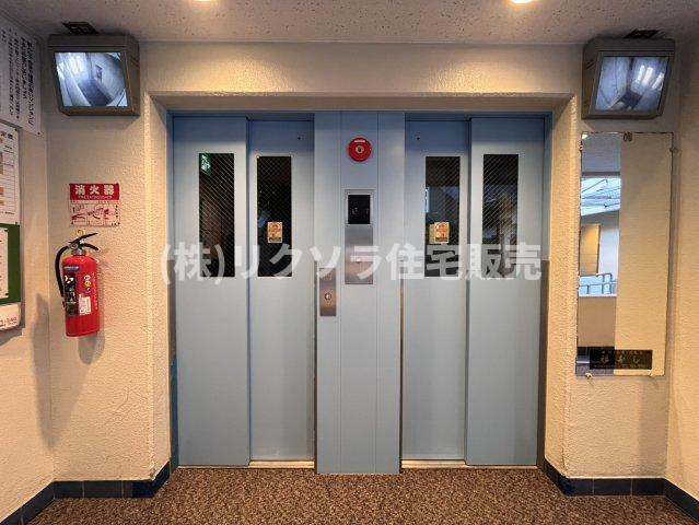 インテリジェントシティのその他共用部分|エレベーター2基　防犯カメラ付き
■物件内覧・資金計画相談・住宅ローン相談、リフォーム相談、お問合せ受付中■
※当日・翌日のご内覧、ご相談はお電話でのお問合せがスムーズです！