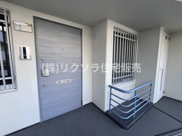 インテリジェントシティの玄関|ポーチ付き
■物件内覧・資金計画相談・住宅ローン相談、リフォーム相談、お問合せ受付中■
※当日・翌日のご内覧、ご相談はお電話でのお問合せがスムーズです！