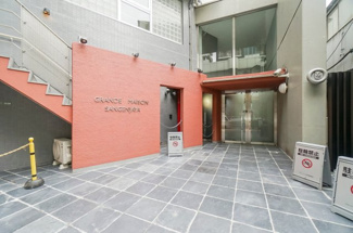 【エントランス】