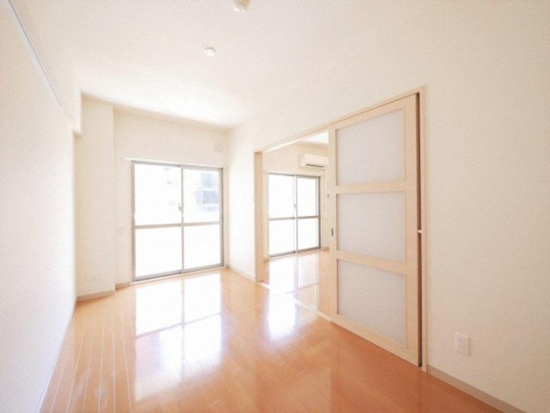 東明マンション壱番館の洋室