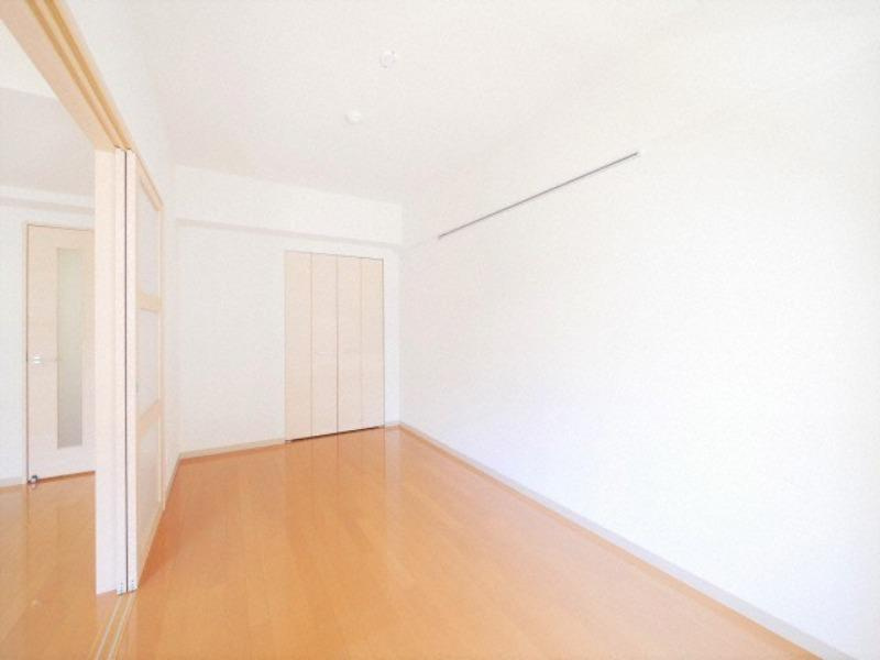 東明マンション壱番館の洋室