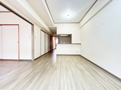 【居間・リビング】 | パラッツォ・デラ・ルナ