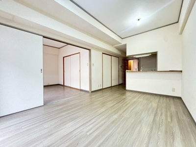 【居間・リビング】 | パラッツォ・デラ・ルナ