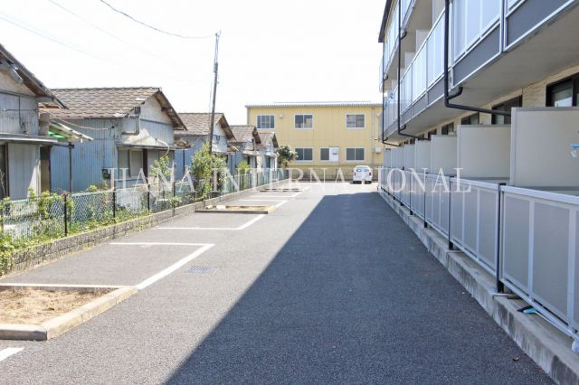 ハッピーブリッジの駐車場