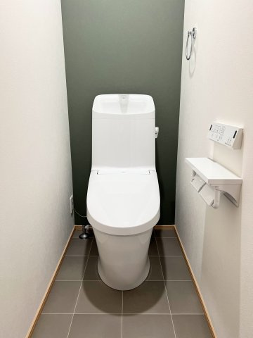 米沢市太田町5丁目2-34　中古住宅のトイレ|2階洋室