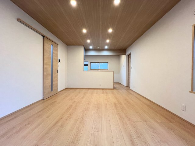 米沢市太田町5丁目2-34の居間・リビング