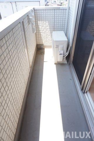 熊本市南区島町１丁目のアパートのバルコニー
