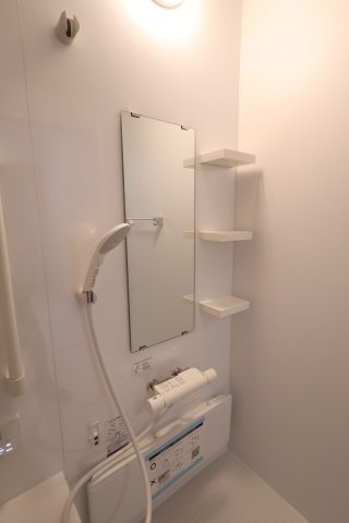 【浴室】 | 《仲介手数料無料》中央区上落合６丁目14-1(2号棟)新築一戸建てサニータウン | 撮影日 2025年8月22日 17:00 曇り