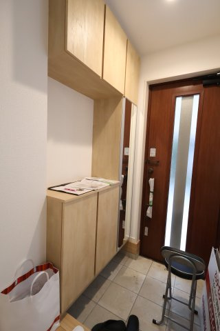 【玄関】 | 《仲介手数料無料》中央区上落合６丁目14-1(2号棟)新築一戸建てサニータウン | 撮影日 2025年8月22日 17:00 曇り