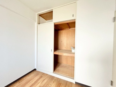 【収納】 | 日商岩井緑地公園マンション | エイブル売買事業部では、箕面市・豊中市・吹田市・池田市・茨木市・高槻市の北摂エリア全域で、物件のご紹介を致しております。北摂エリアにて購入物件をお探しの際は、当社までお問合せ下さいませ。