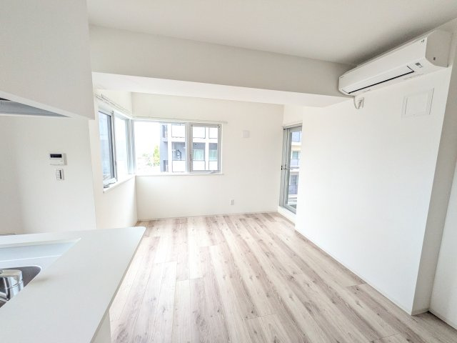 ルミアージュ登戸の居間・リビング