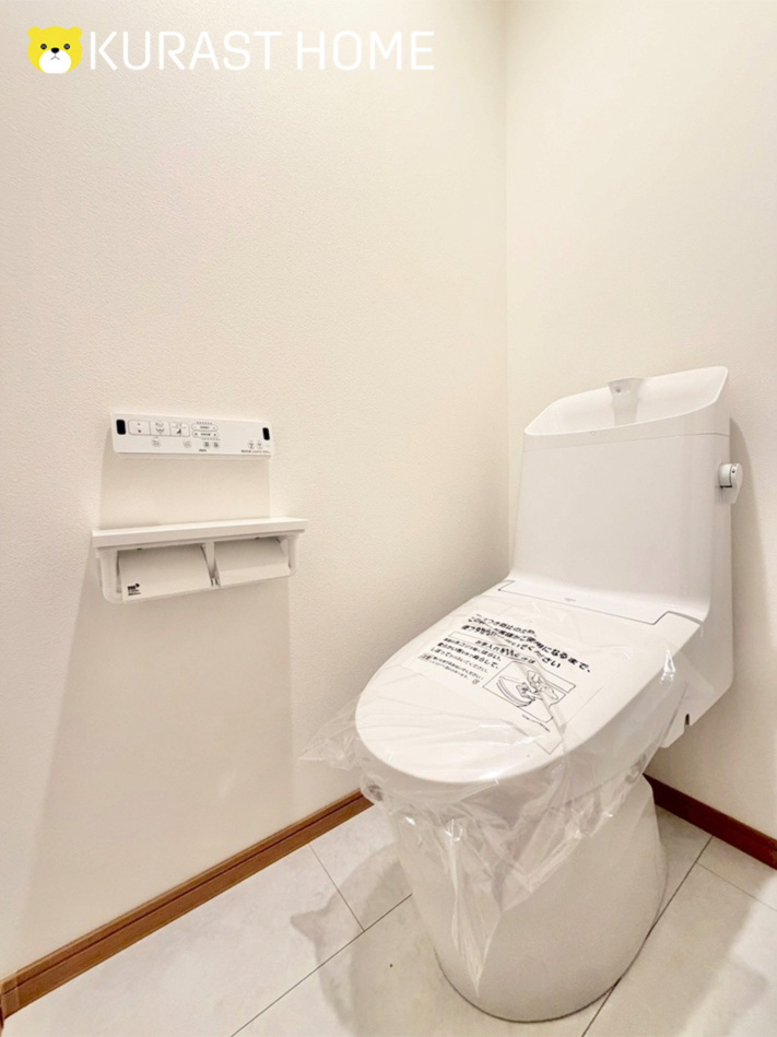 京都市西京区松室中溝町　新築戸建のトイレ|トイレ1階