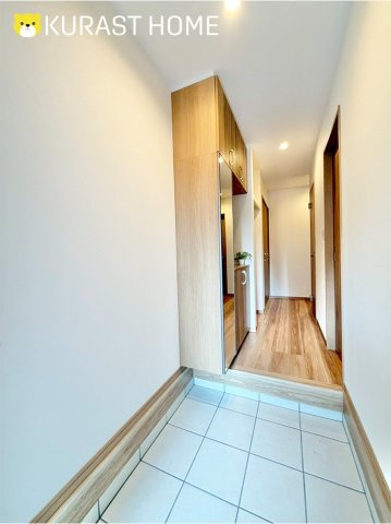 京都市西京区松室中溝町　新築戸建の玄関