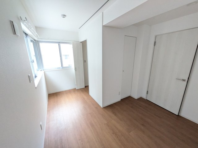 ルミアージュ登戸の洋室