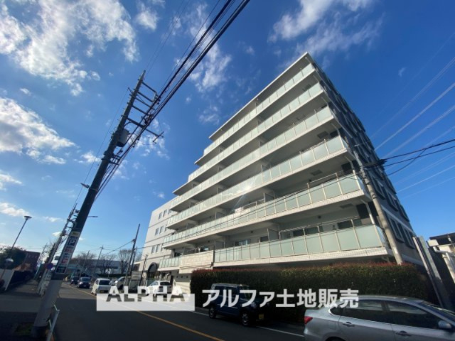 アルソスガーデン昭島の外観|【view】
◆眺望◆さんさんと降り注ぐ太陽光。手を伸ばせば吸い込まれそうなクリアブルー。過ごせば過ごすほど、環境の良さが分かる。家族に必要な要素がぎゅっと詰まった素晴らしいお住まいです。