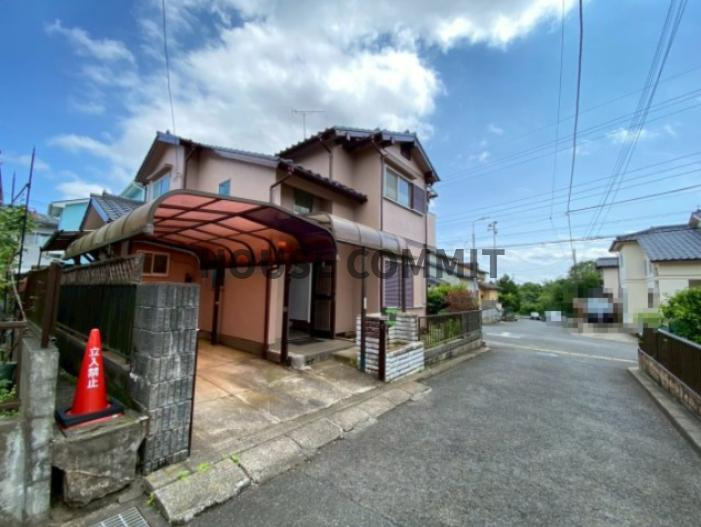 八街は　中古戸建の前面道路含む現地写真