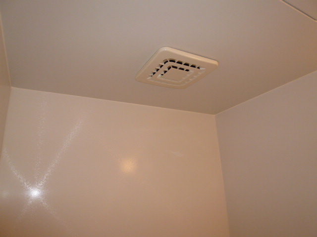 オベルジーヌの浴室|換気扇