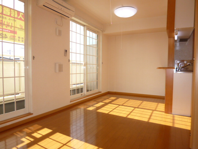 オベルジーヌの居間・リビング|ダイニング