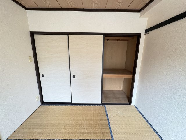 サンライズ久喜Ⅰの和室|和室収納