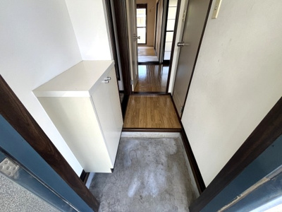 【玄関】 | サンライズ久喜Ⅰ | 洋室収納