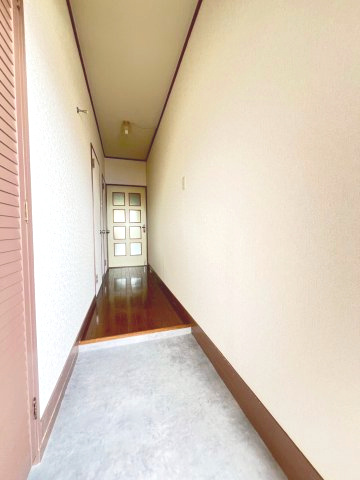 北須磨団地F棟の玄関