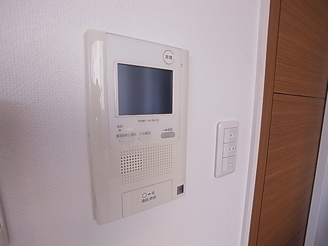 神戸市兵庫区水木通６丁目の賃貸マンションのセキュリティ|TV付インターフォン