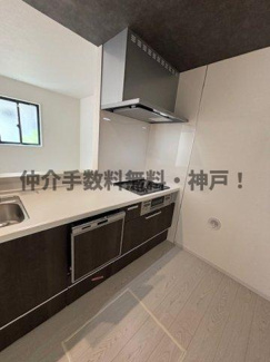 【キッチン】 | 神戸市垂水区霞ケ丘　新築戸建　仲介手数料無料！ | きれいなキッチンです