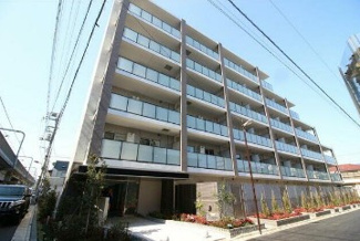 【外観】 | 鉄筋コンクリート造のがっちりとした建物。