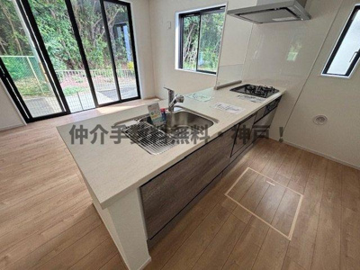 【キッチン】 | 神戸市須磨区菅の台7丁目　新築戸建1号棟　仲介手数料無料！ | キッチンでお料理をお楽しみください