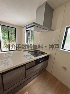 【キッチン】 | 神戸市須磨区菅の台7丁目　新築戸建1号棟　仲介手数料無料！ | キッチンです