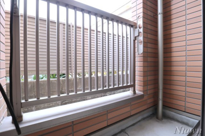 【バルコニー】 | villa志賀本通(ヴィラシガホンドオリ) | 外からの目が気にならないバルコニーで洗濯物が干せます