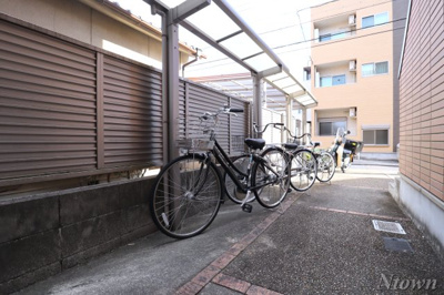 【その他共用部分】 | villa志賀本通(ヴィラシガホンドオリ) | 駐輪場です