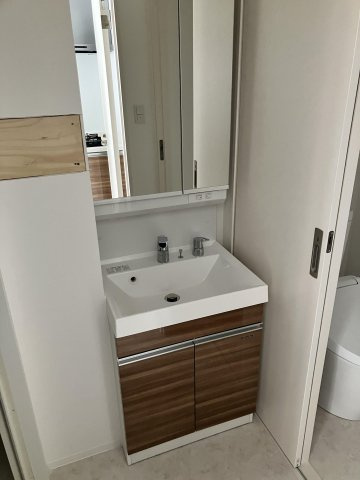 CREST西新の洗面所