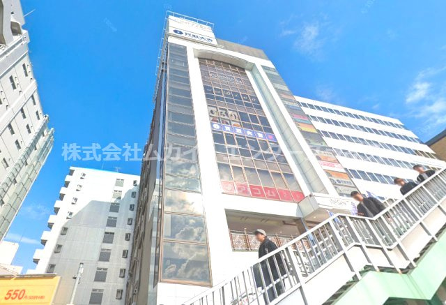 リアライズ近鉄八尾駅前ビルの外観