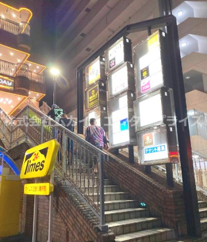 リアライズ近鉄八尾駅前ビルの外観