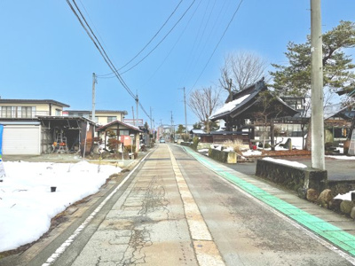 【前面道路含む現地写真】 | 東根市大字長瀞 | 前面道路写真です♪