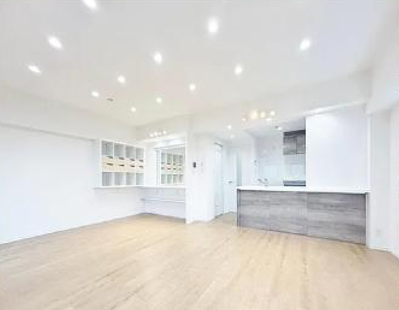 クレストフォルム横浜リヴァシス【仲介手数料無料】