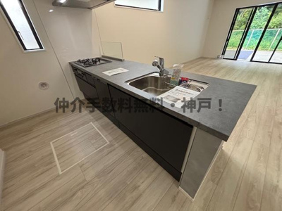 【キッチン】 | 神戸市須磨区菅の台7丁目　新築戸建3号棟　仲介手数料無料！ | キッチンでお料理をお楽しみください