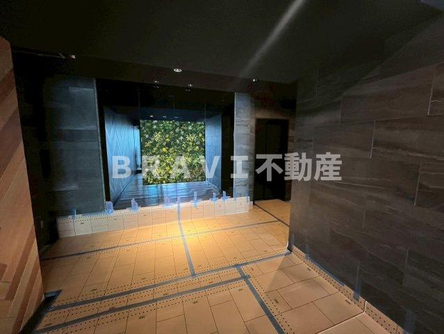 アプリーレ松屋町　BRAVI不動産のロビー|【アプリーレ松屋町】落ち着いたロビーです