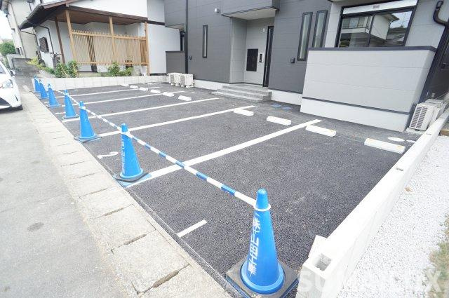 TOMORIE ZEN M2の駐車場